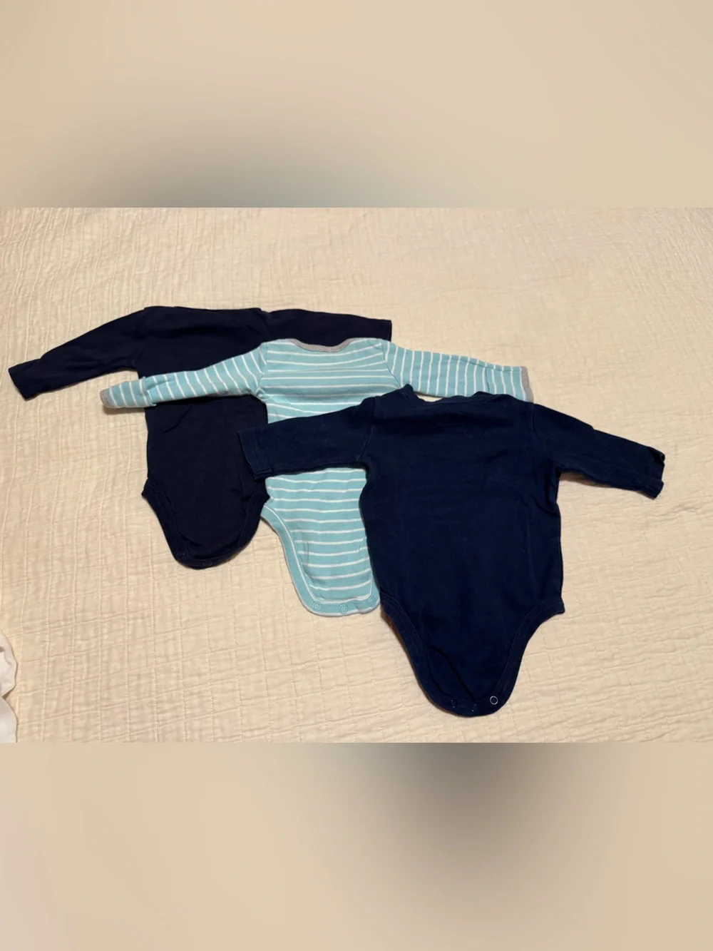 Lot of 4 Baby Boy Long-Sleeve Bodysuits & Shirts Size newborn